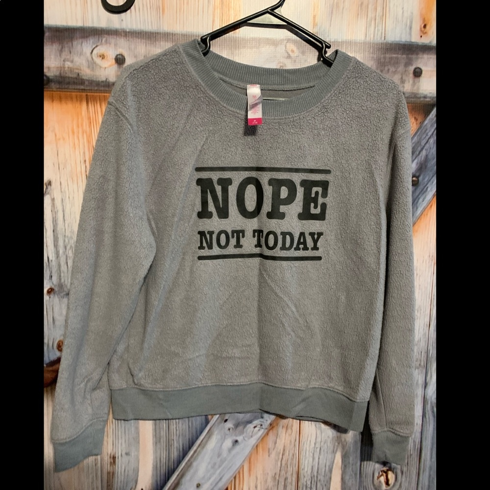 Fleece shirt! Slightly used. Comfy!!